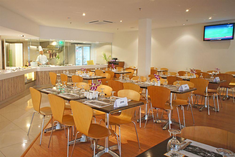 Grand Dormani Rajah Court Hotel Kuching Dış mekan fotoğraf