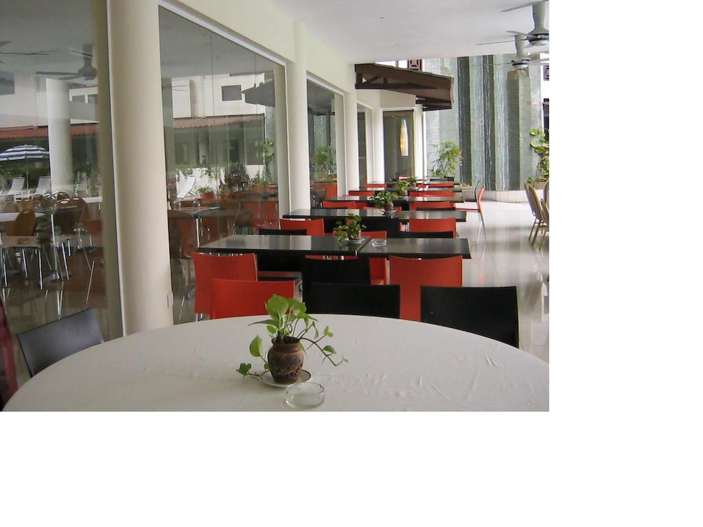 Grand Dormani Rajah Court Hotel Kuching Dış mekan fotoğraf