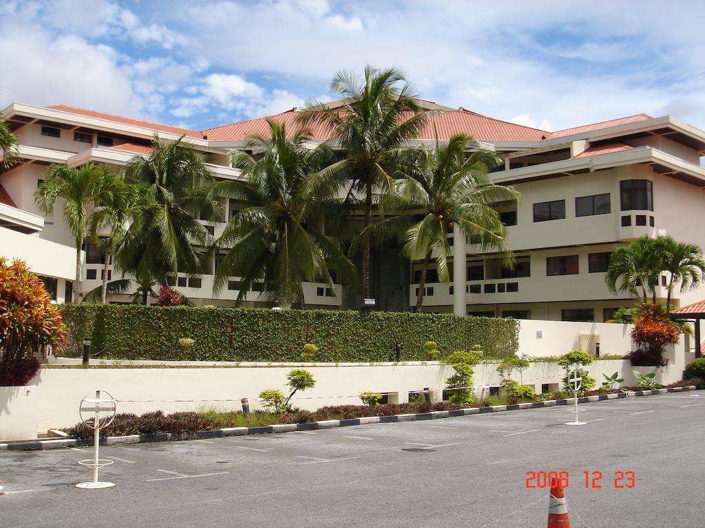 Grand Dormani Rajah Court Hotel Kuching Dış mekan fotoğraf