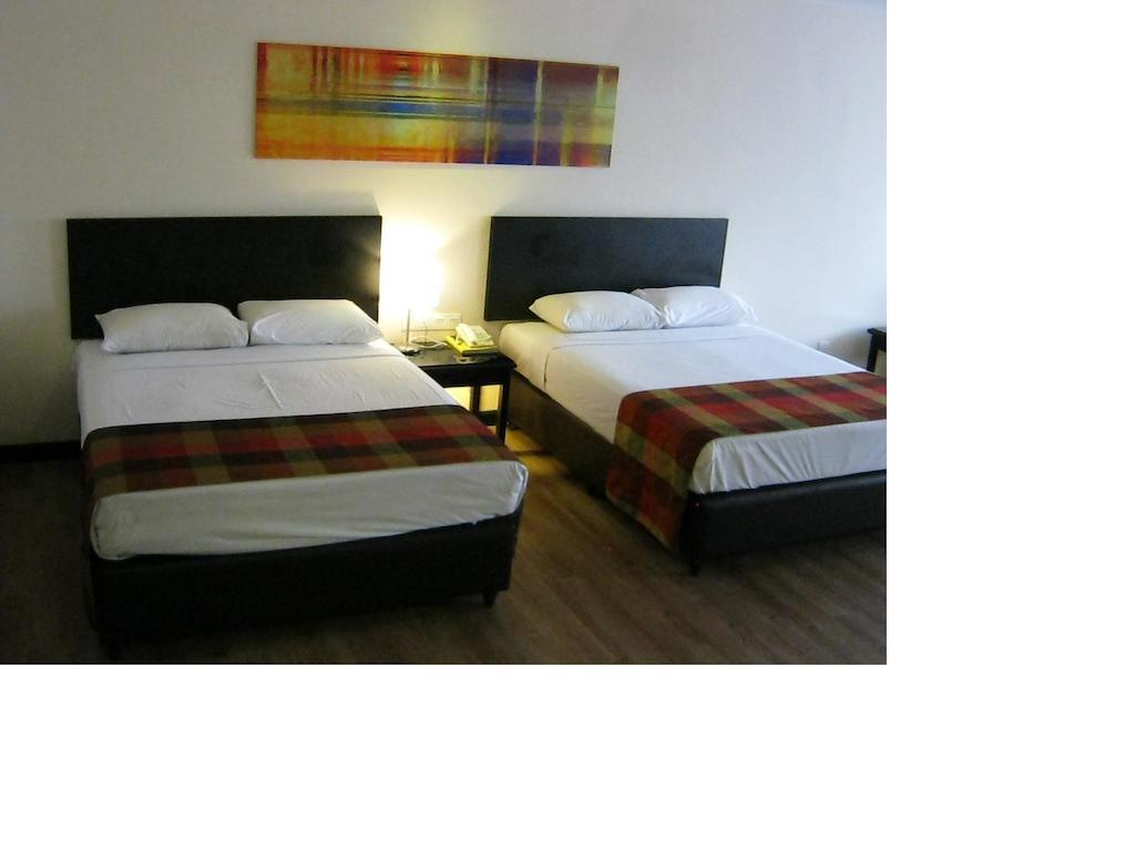 Grand Dormani Rajah Court Hotel Kuching Dış mekan fotoğraf