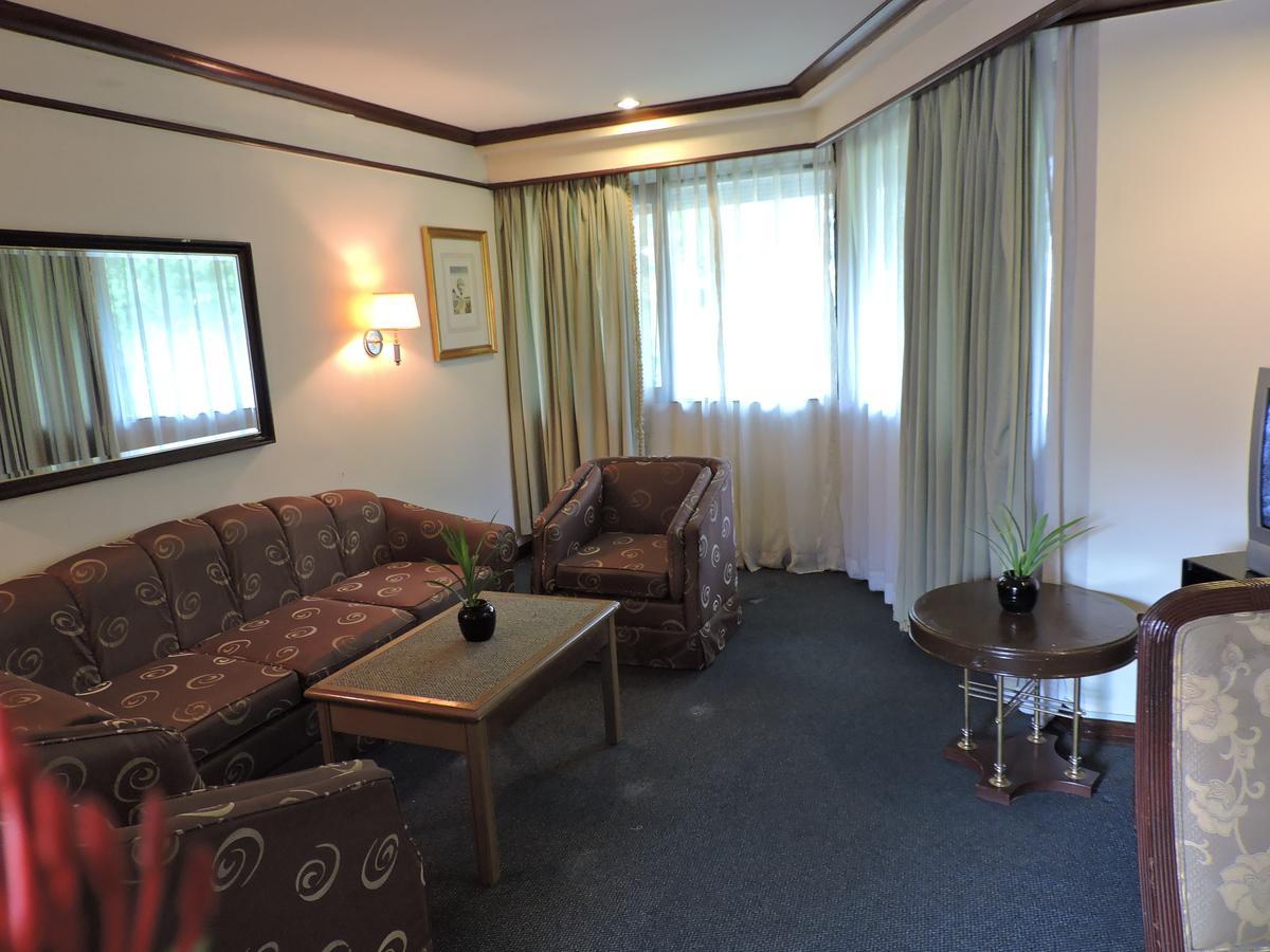 Grand Dormani Rajah Court Hotel Kuching Dış mekan fotoğraf